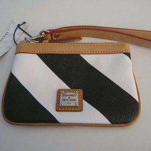 NWT Dooney & Bourke Wristlet